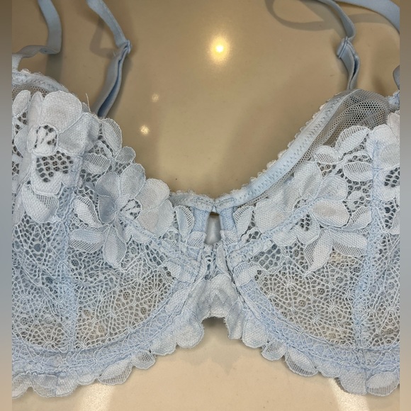 Bare Necessities Womens NWT Breezy Blue Floral Lace Balconette Underwire Bra 32C - Picture 4 of 10